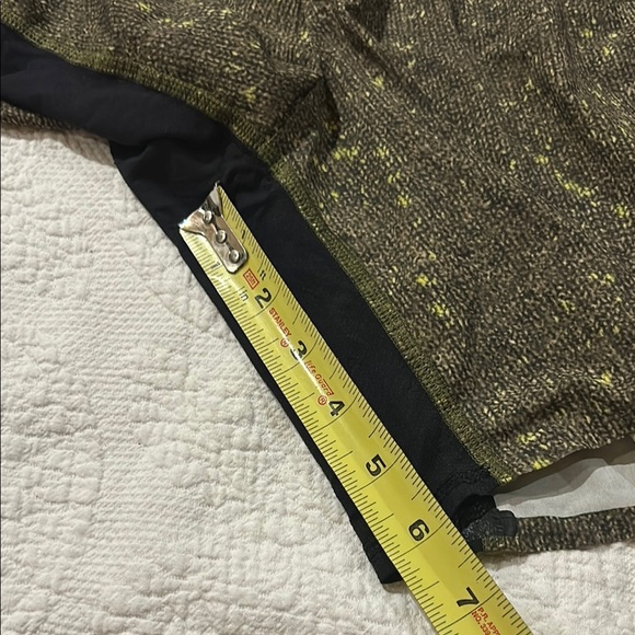 Lululemon Athletica Green Athletic/swim Shorts Lightweight Performance. Small - Picture 5 of 9